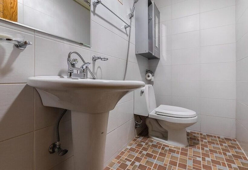 Ganghwa Badabit Pension