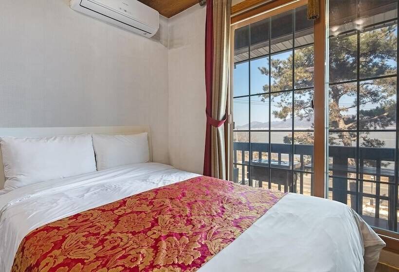 Ganghwa Badabit Pension