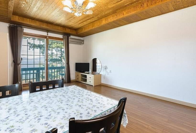 Ganghwa Badabit Pension