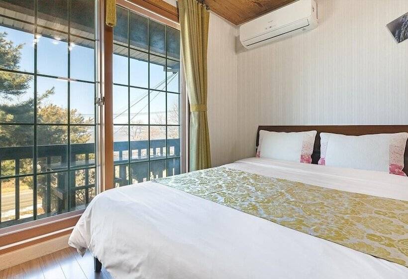 Ganghwa Badabit Pension