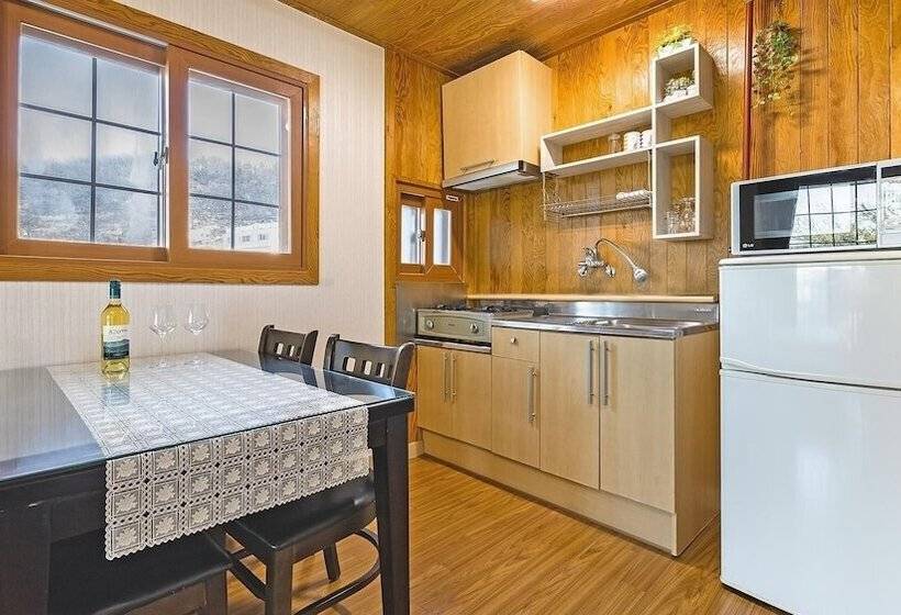 Ganghwa Badabit Pension