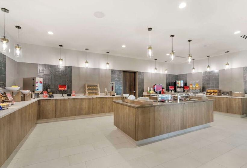 فندق Best Western Plus Winter Haven Inn & Suites