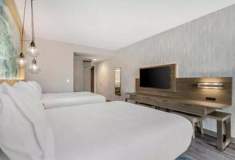 هتل Best Western Plus Winter Haven Inn & Suites