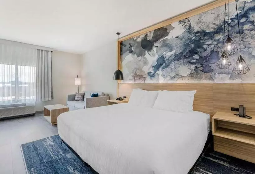 هتل Best Western Plus Winter Haven Inn & Suites