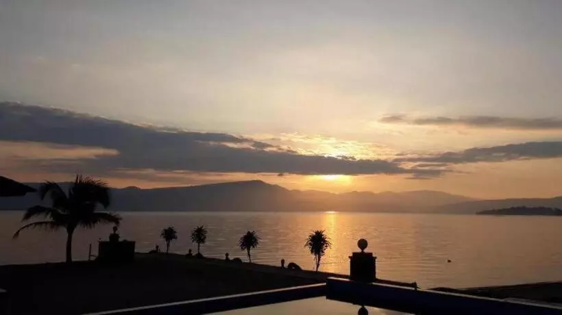 Hotelli Rogate Beach