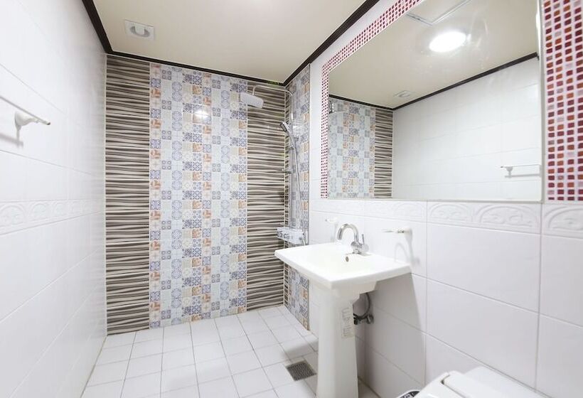 מוטל Gwangju Chungjangro Jasmine