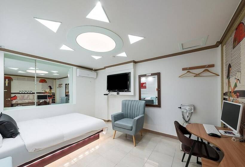 مُتل Gwangju Hanam M Business