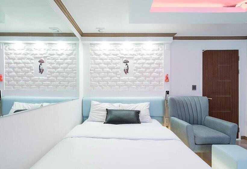 مُتل Gwangju Hanam M Business