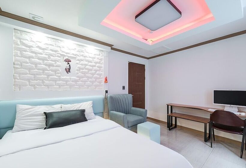 مُتل Gwangju Hanam M Business