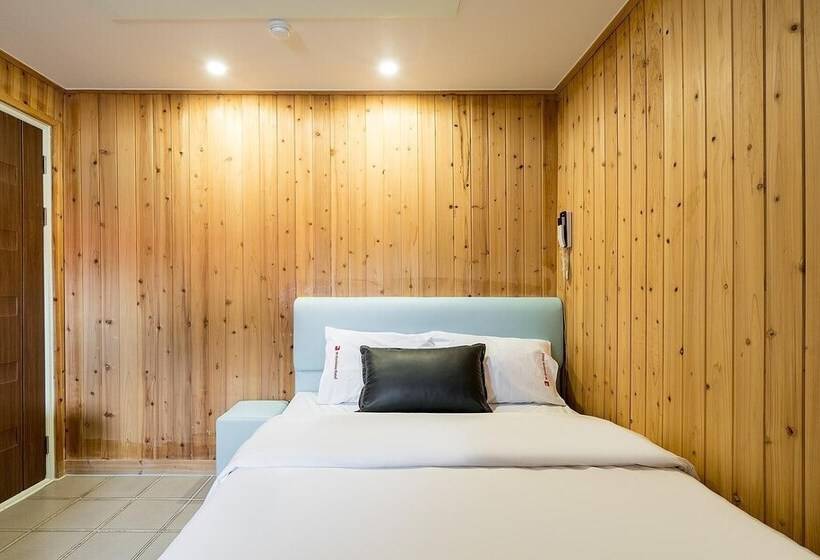 مُتل Gwangju Hanam M Business