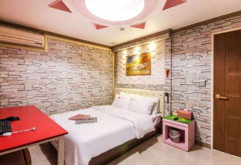 مُتل Gwangju Hanam M Business