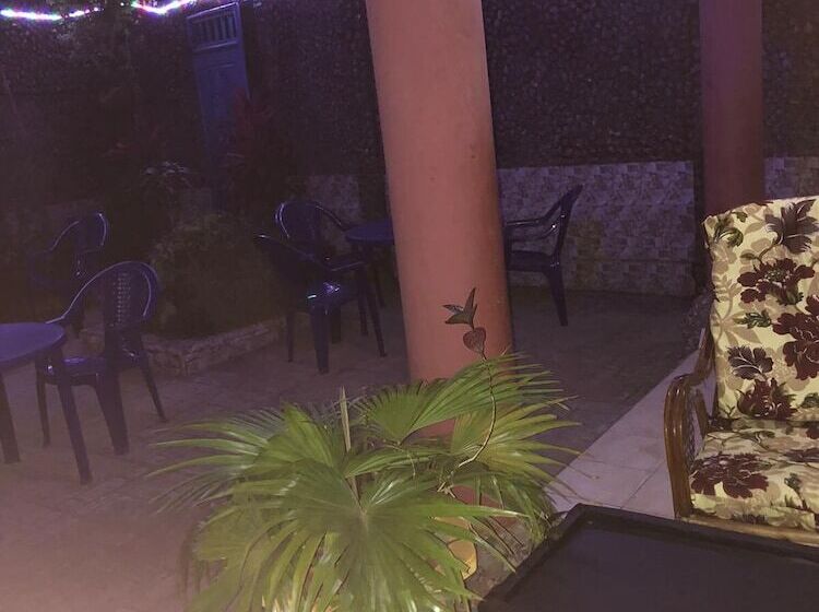 پانسیون Hakaba