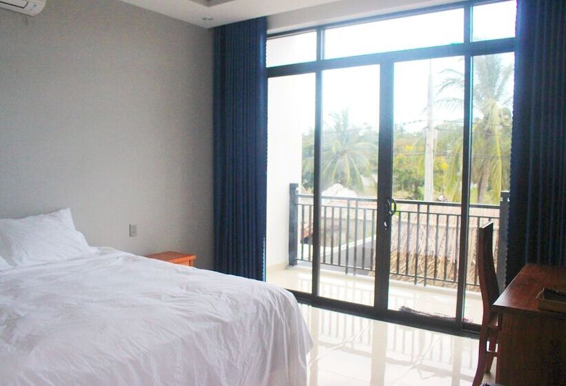 پانسیون Sunshine Ha My Beach Villa