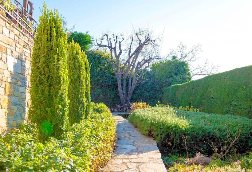 Отель Chrissi Nefeli