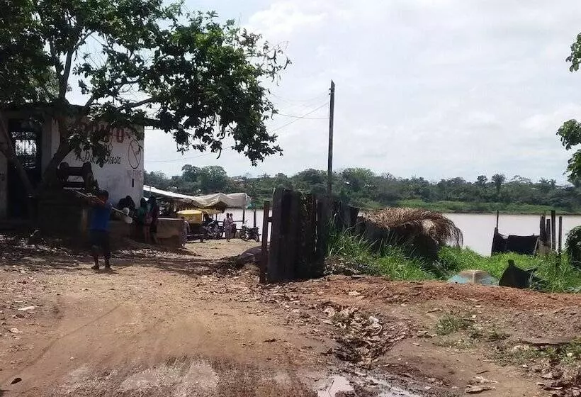 هتل Paradise Amazon Lodge & Adventure