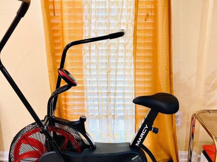 Отель Sweet Home Georgia Amour