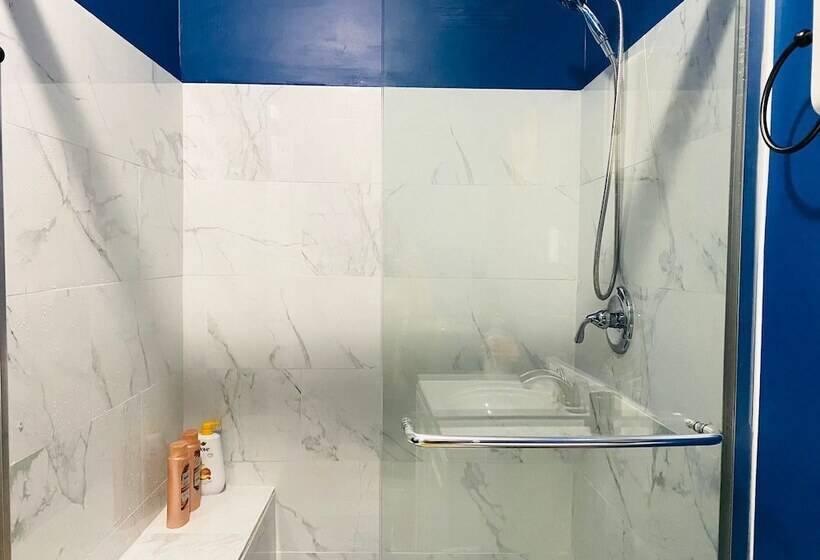 Отель Sweet Home Georgia Amour