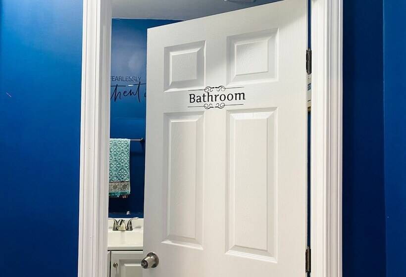 Отель Sweet Home Georgia Amour