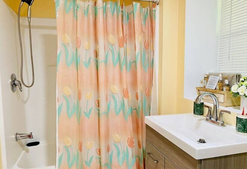 Отель Sweet Home Georgia Amour