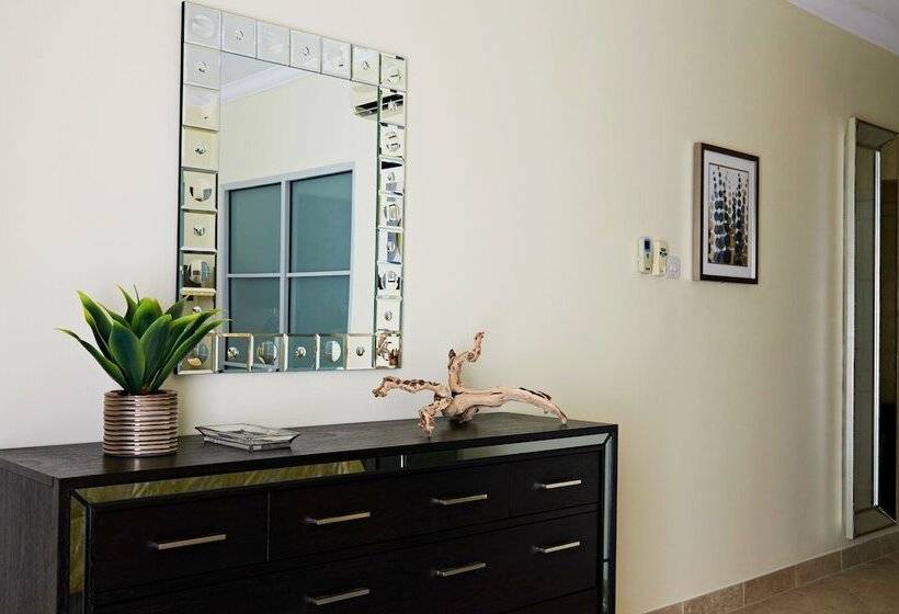 هتل Zenbreak Golf Lookout At El Sol Sureño