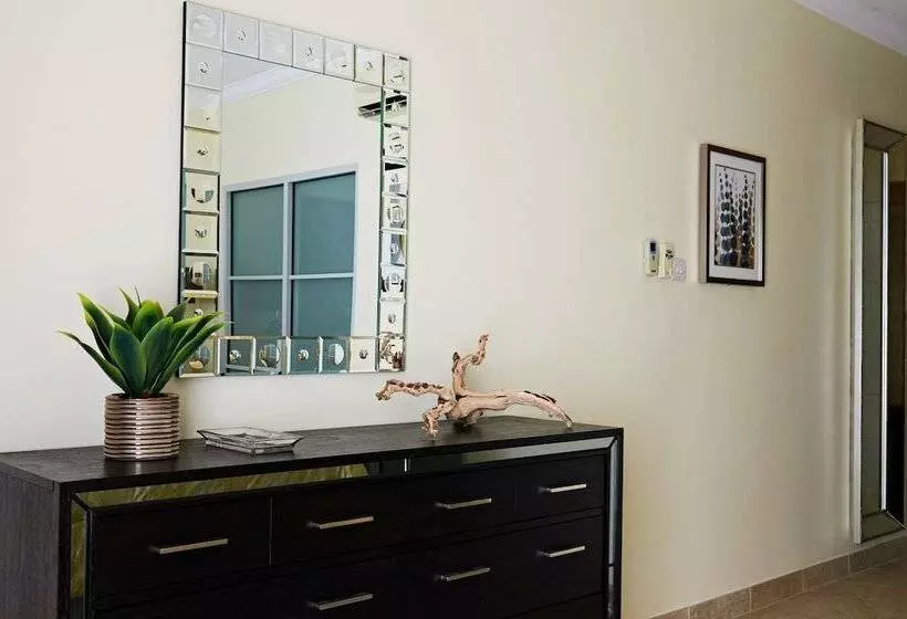 هتل Zenbreak   Golf Lookout At El Sol Sureño