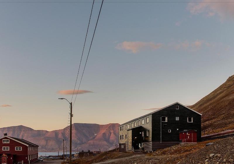 Albergue Coal Miners’ Cabins