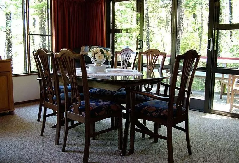 Avarest Bed & Breakfast