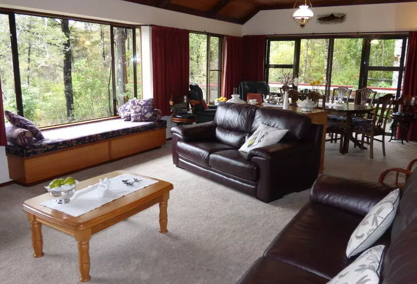 Avarest Bed & Breakfast