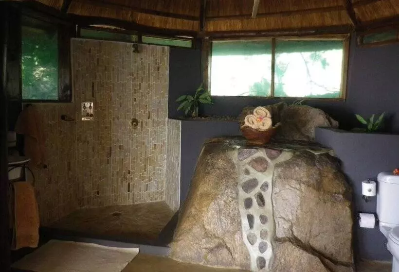 هتل Blue Zebra Island Lodge