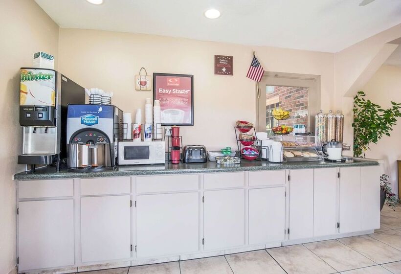 فندق Econo Lodge