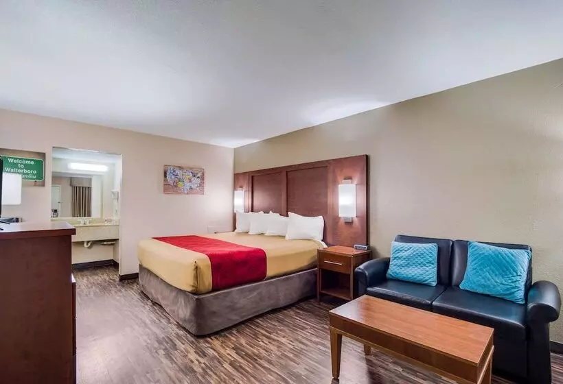 בית מלון כפרי Econo Lodge