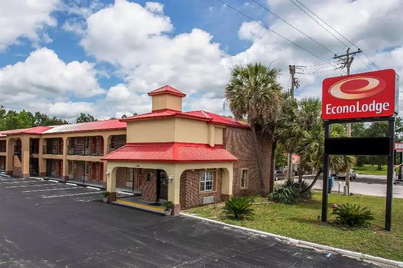 בית מלון כפרי Econo Lodge