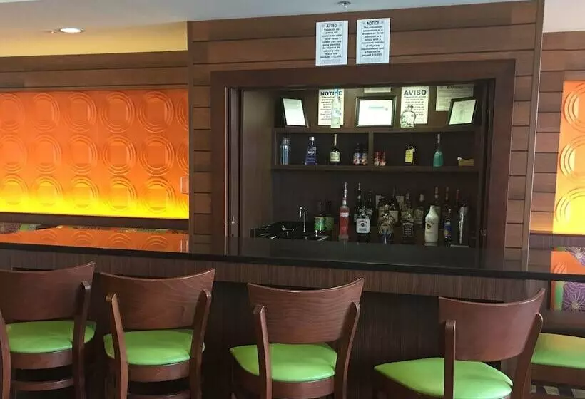 Otel Fairfield Inn & Suites By Marriott Cotulla