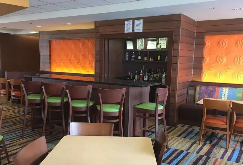 Otel Fairfield Inn & Suites By Marriott Cotulla