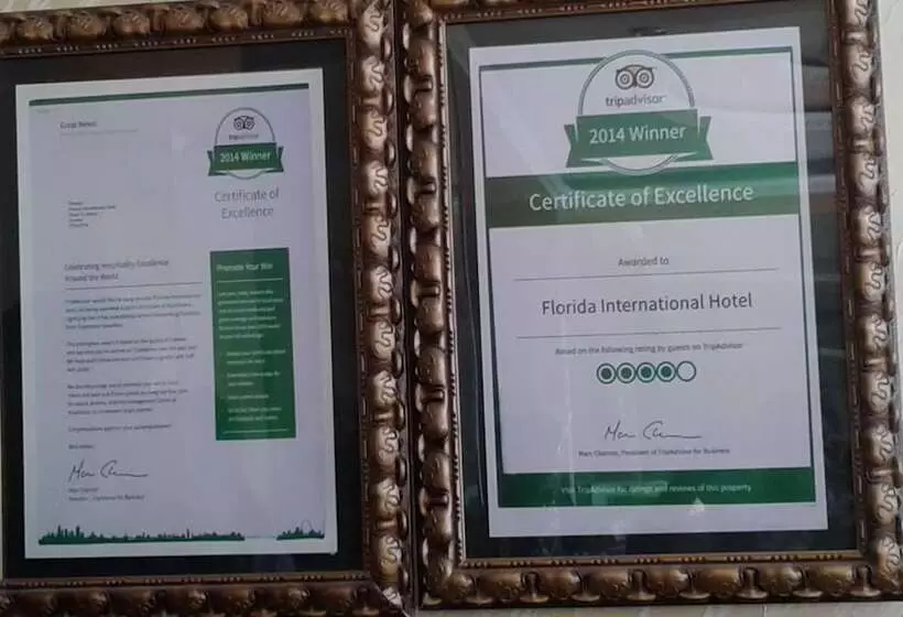 هتل Florida International