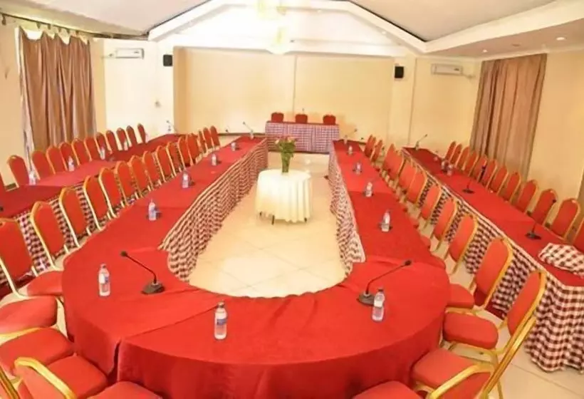 هتل Florida International