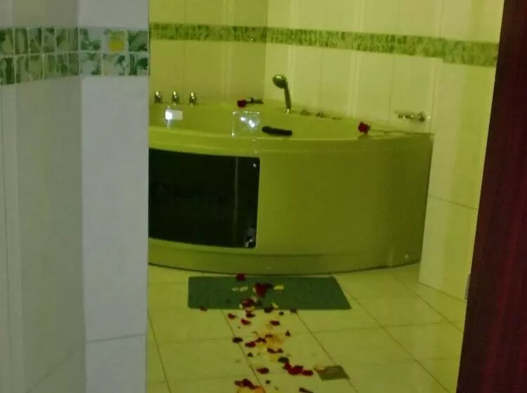 هتل Florida International