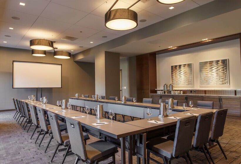 Отель Hyatt Regency Tysons Corner Center