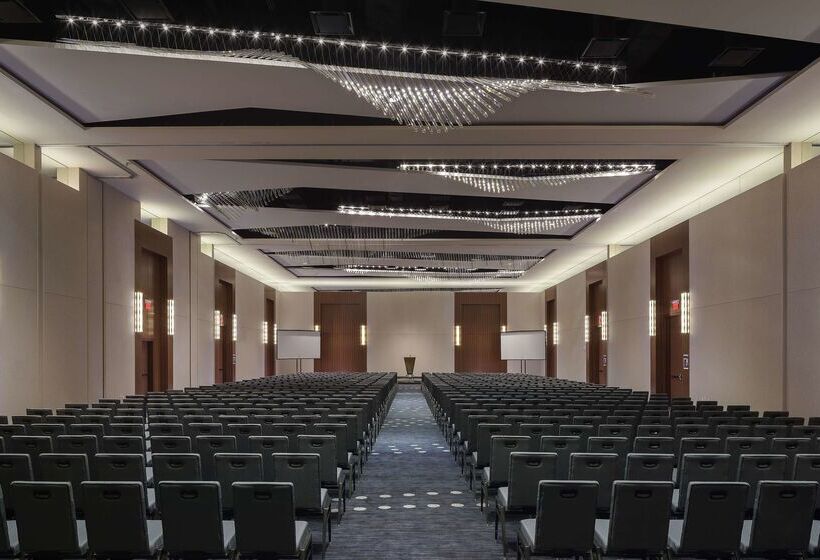 Отель Hyatt Regency Tysons Corner Center