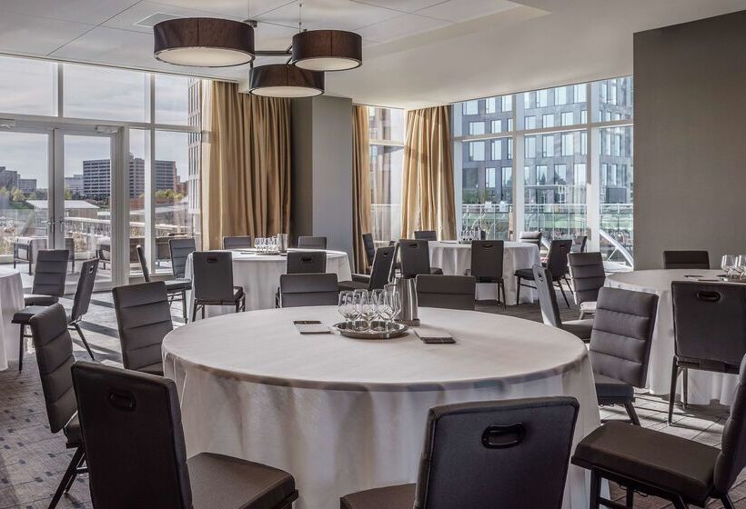 Отель Hyatt Regency Tysons Corner Center