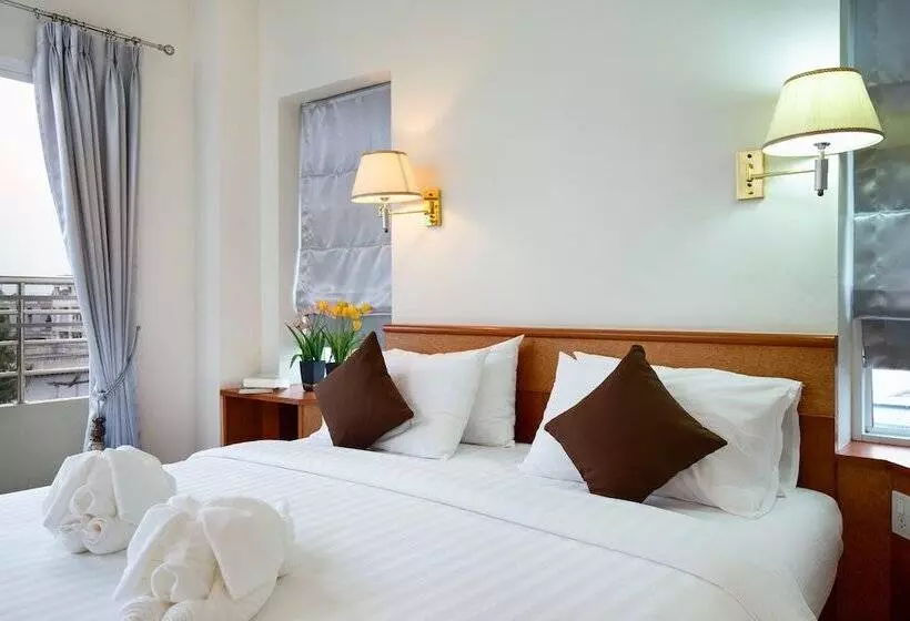 Kanchanaburi City Hotel Sha Extra Plus