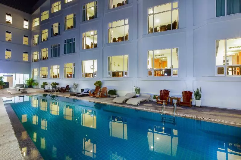 Kanchanaburi City Hotel Sha Extra Plus