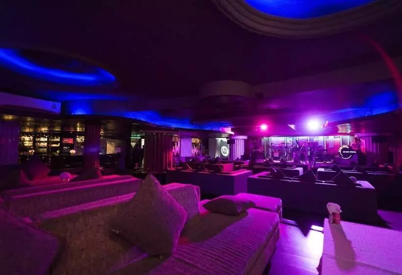 בית מלון כפרי Kiss Gardenhome Chic