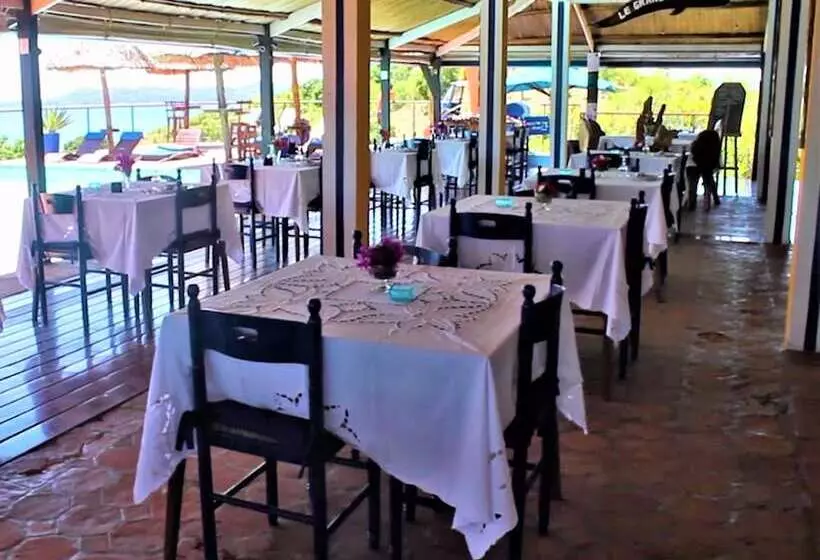 هتل Le Grand Bleu