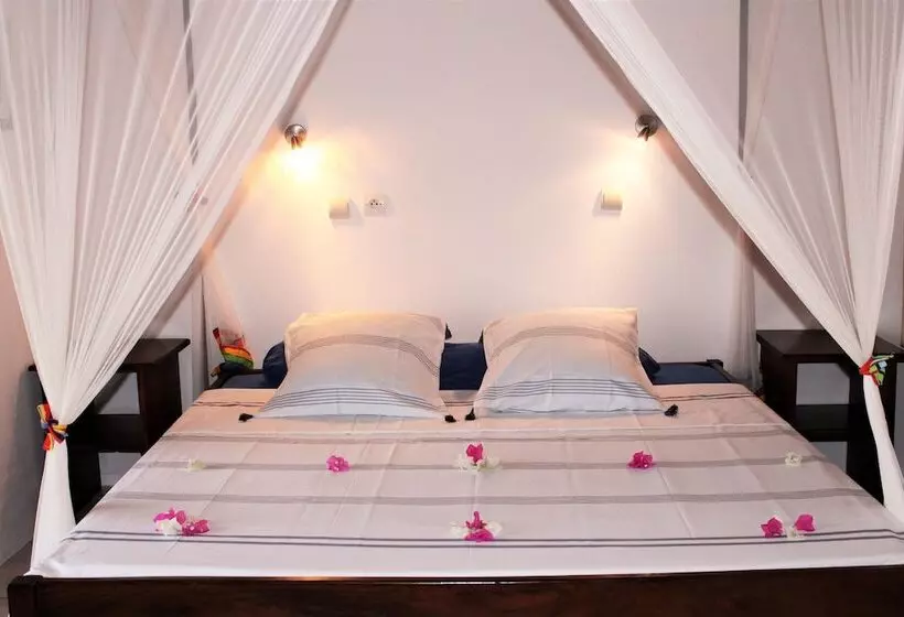 هتل Le Grand Bleu