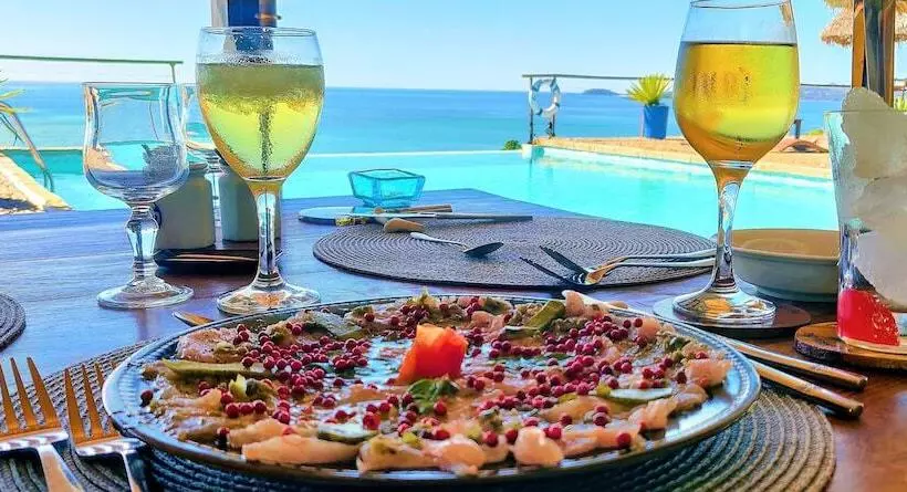 هتل Le Grand Bleu