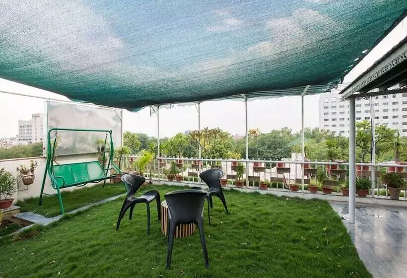 בית מלון כפרי Oyo Rooms Jawahar Circle