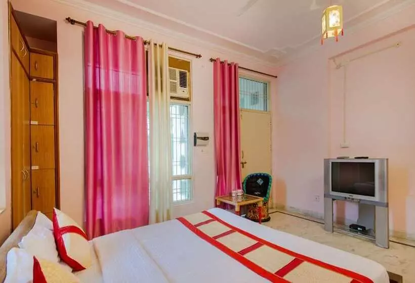 בית מלון כפרי Oyo Rooms Jawahar Circle