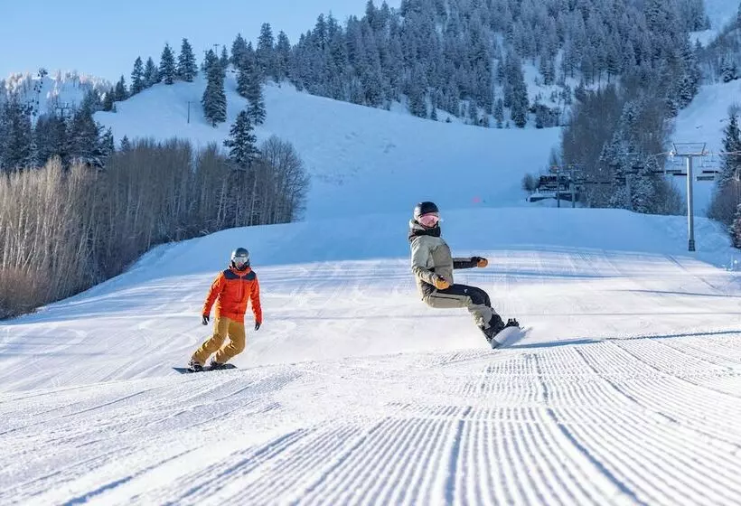 בית מלון כפרי Residences At The Little Nell