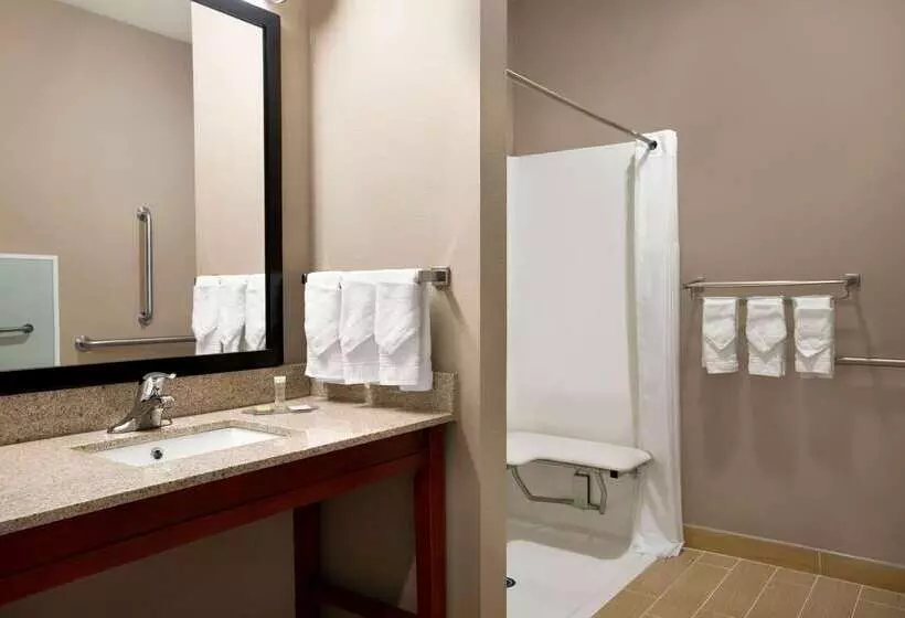 בית מלון כפרי Super 8 By Wyndham Hershey Chocolate Avenue